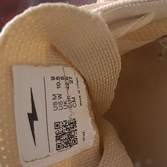 Hylo Light Running Shoes.  Size 9 men's. - Picture 5 of 8